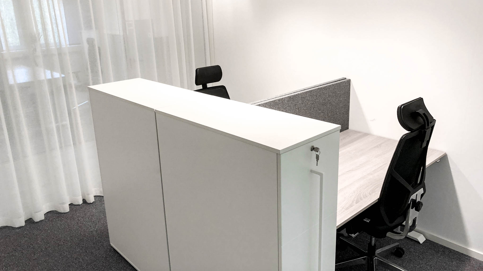 Office spaces in an office hotel